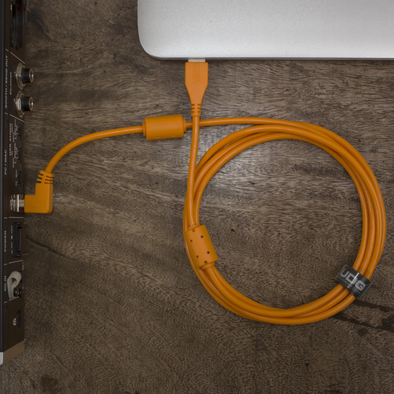 UDG Ultimate Audio Cable USB 2.0 A-B Angled - Image 27